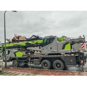Used Zoomlion Truck Crane ZTC252E-1 with 25 tons Hooks and Weichai Engine