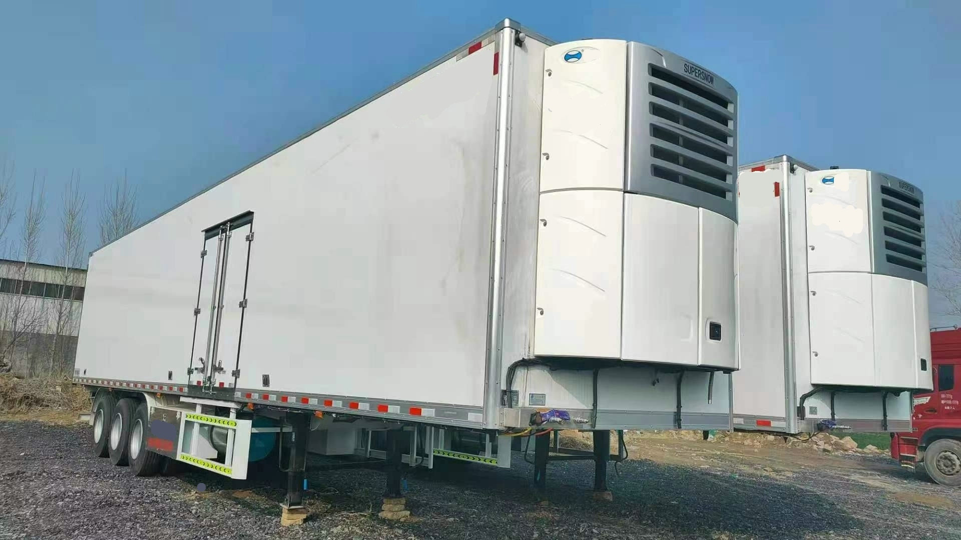 Aotong 30-40 Ton Fresh Fruit Vegetable Refrigerator Van Semi Trailer for and Transport