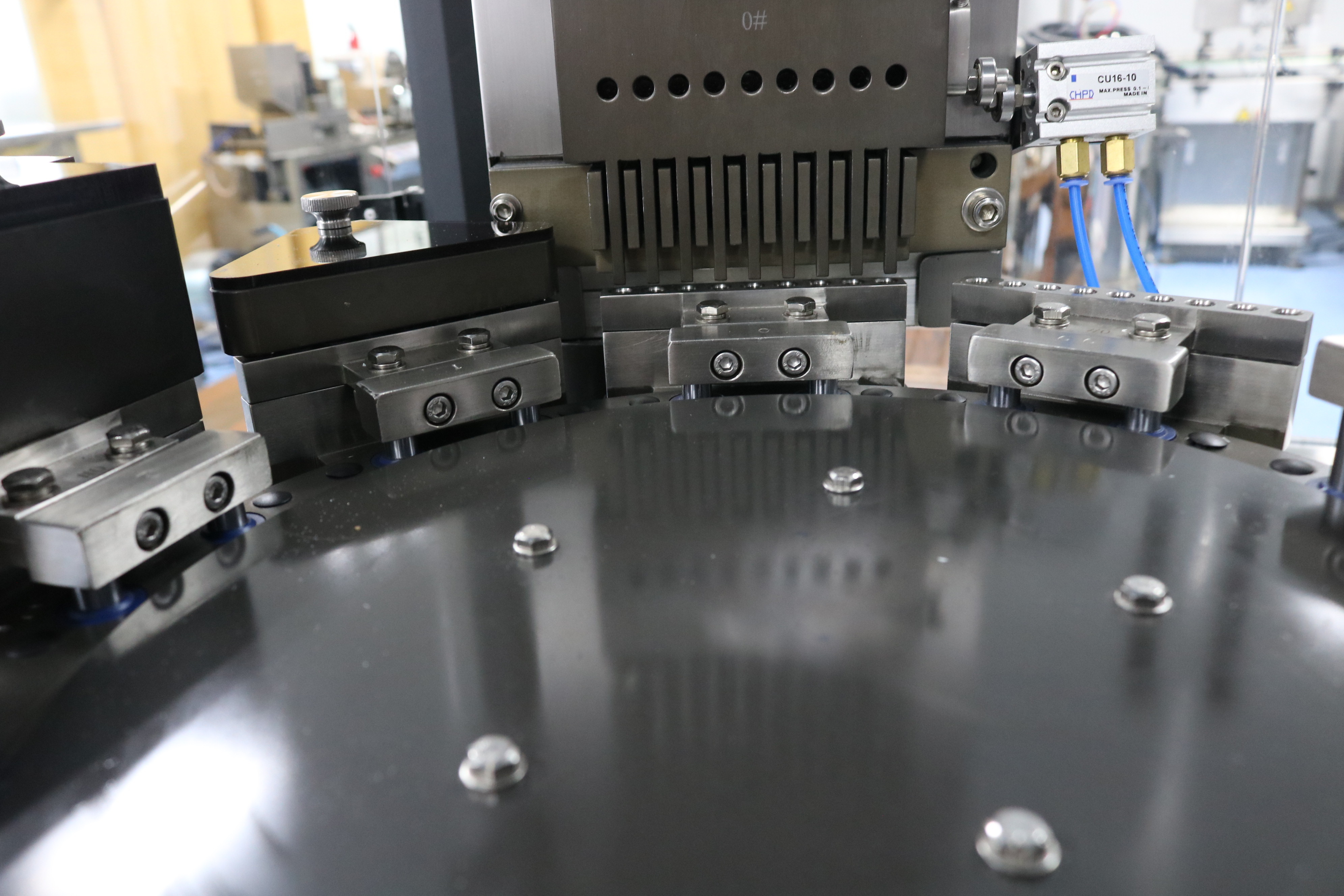 Pharmaceutical Automatic / Auto Hard Capsule Filling Machine / Filler Machinery