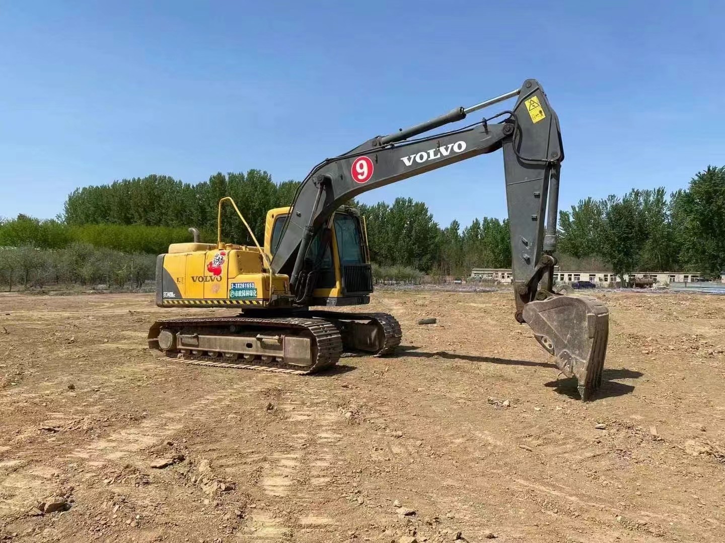 Used Volvo EC140D excavator, powerful, efficient and energy-saving