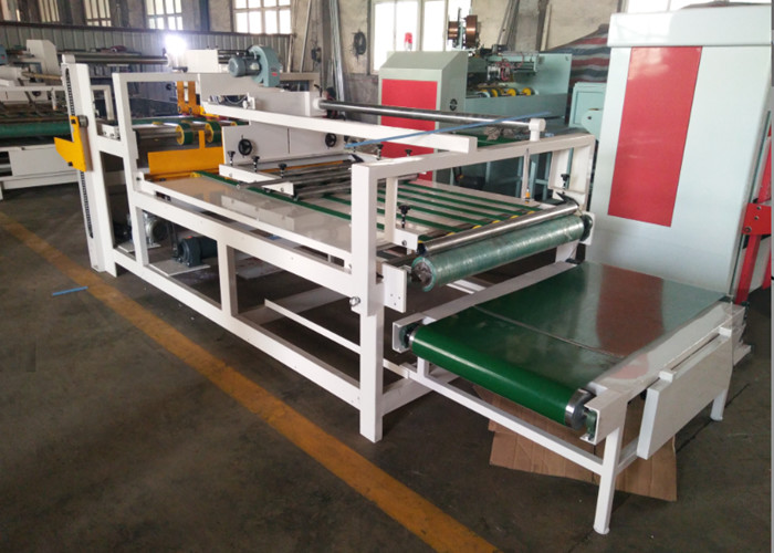 2.5t Carton Folding Gluing Machine For Making Paperboard Low Noise Long Use Life