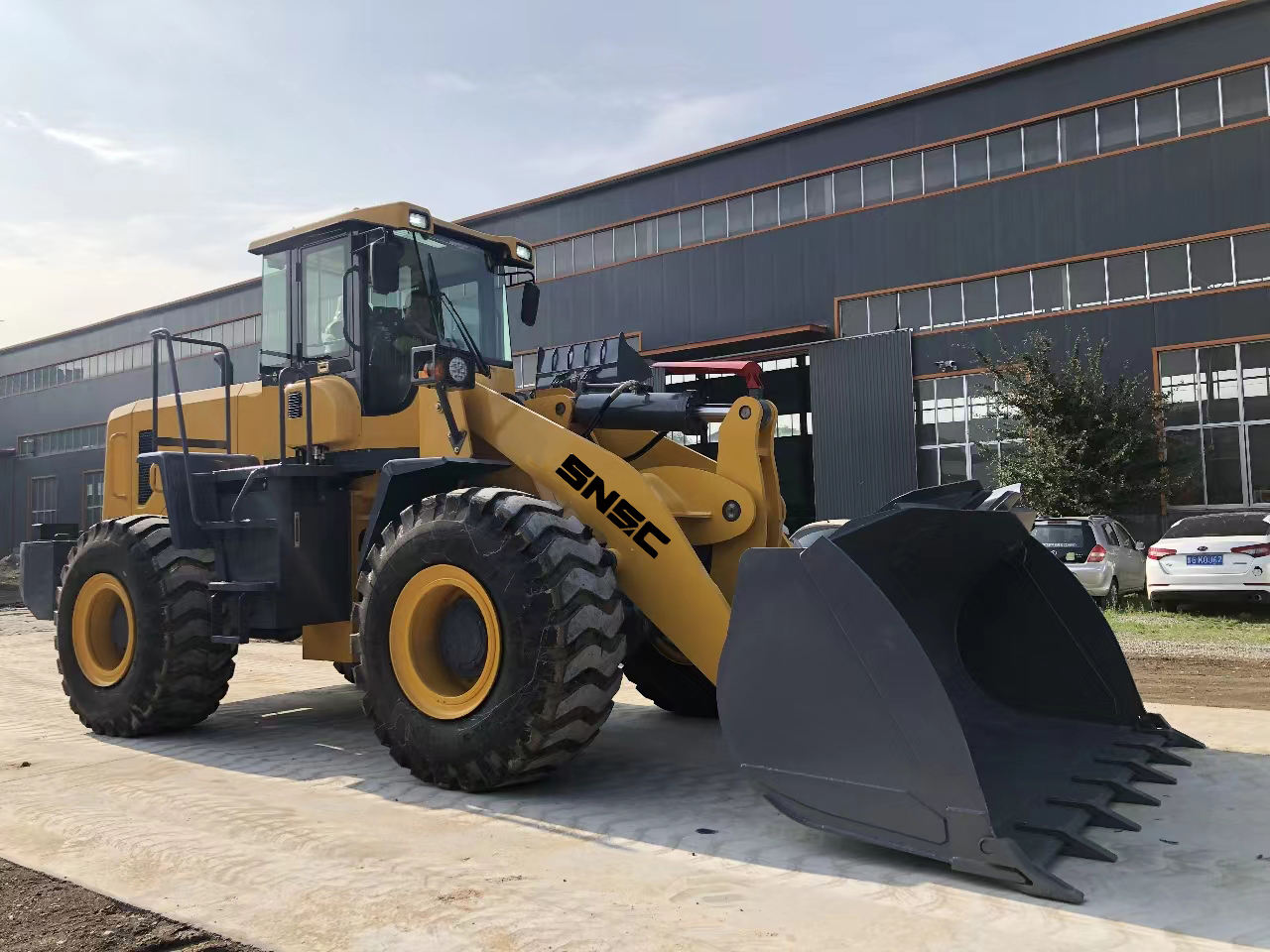 Construction Equipment Heavy Machine Front Wheel Loader ZL50 5 Ton Machine Weight