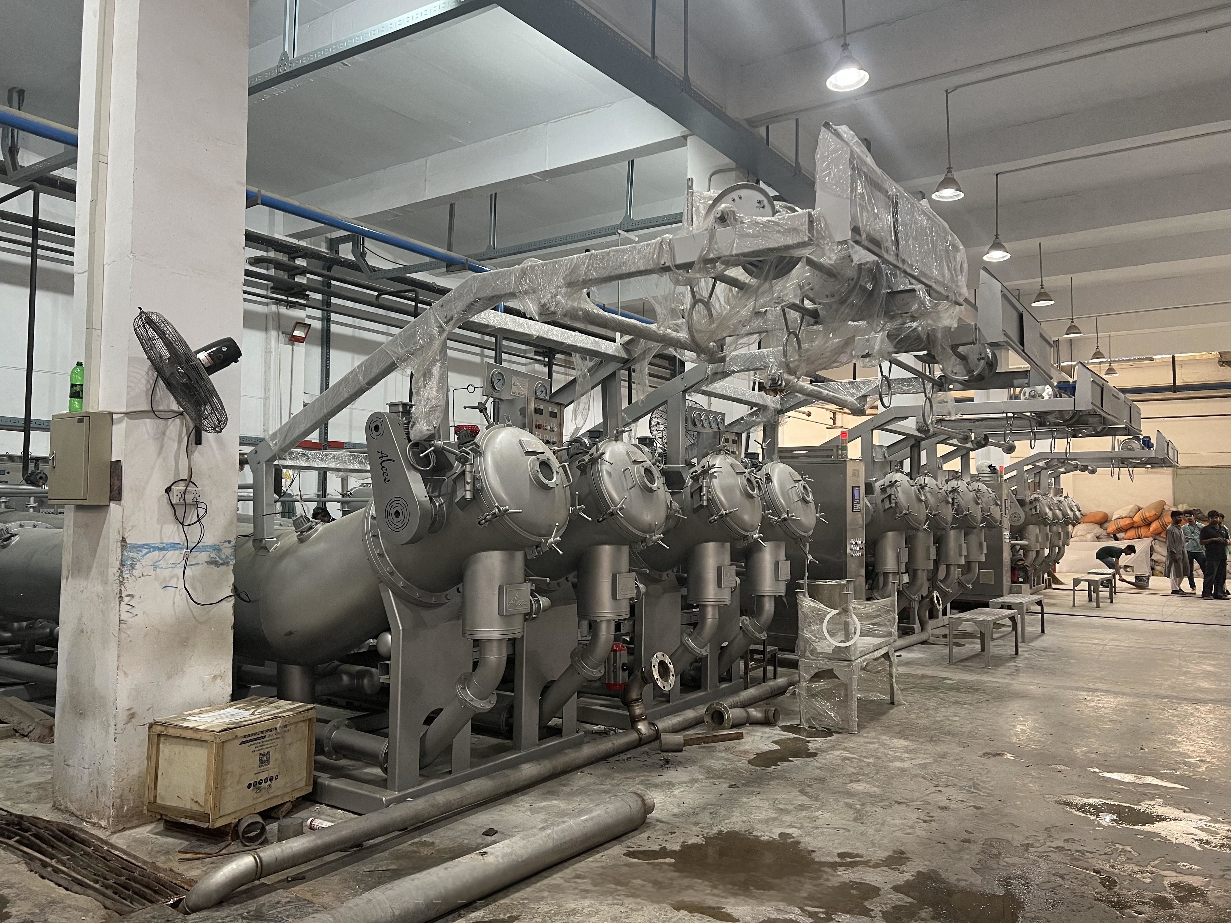  Low Consumption Jet Dyeing Machine With Full Automatic Control System Manufactures