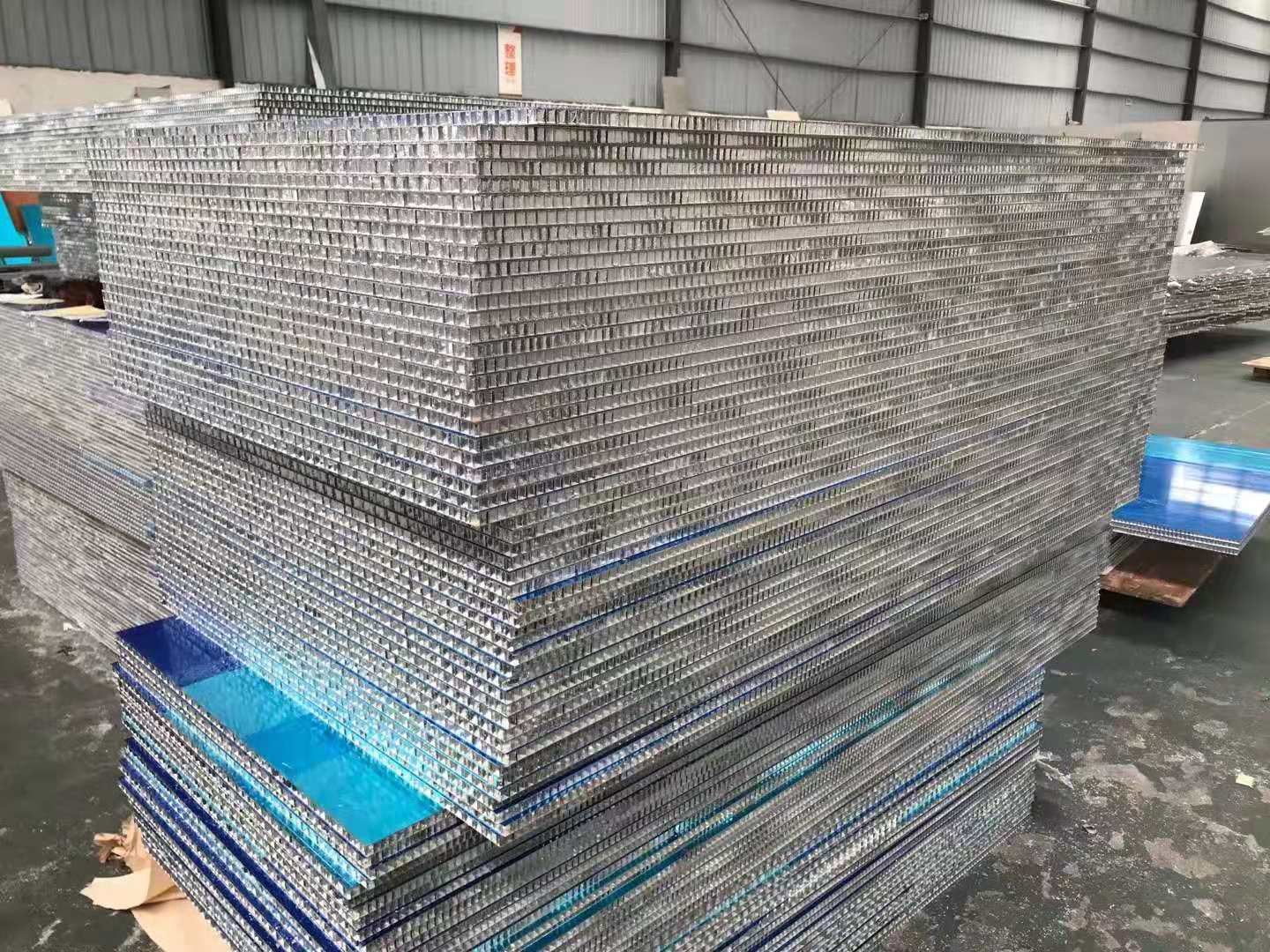 Aluminum Corrugated Honeycomb Ceiling Panels
