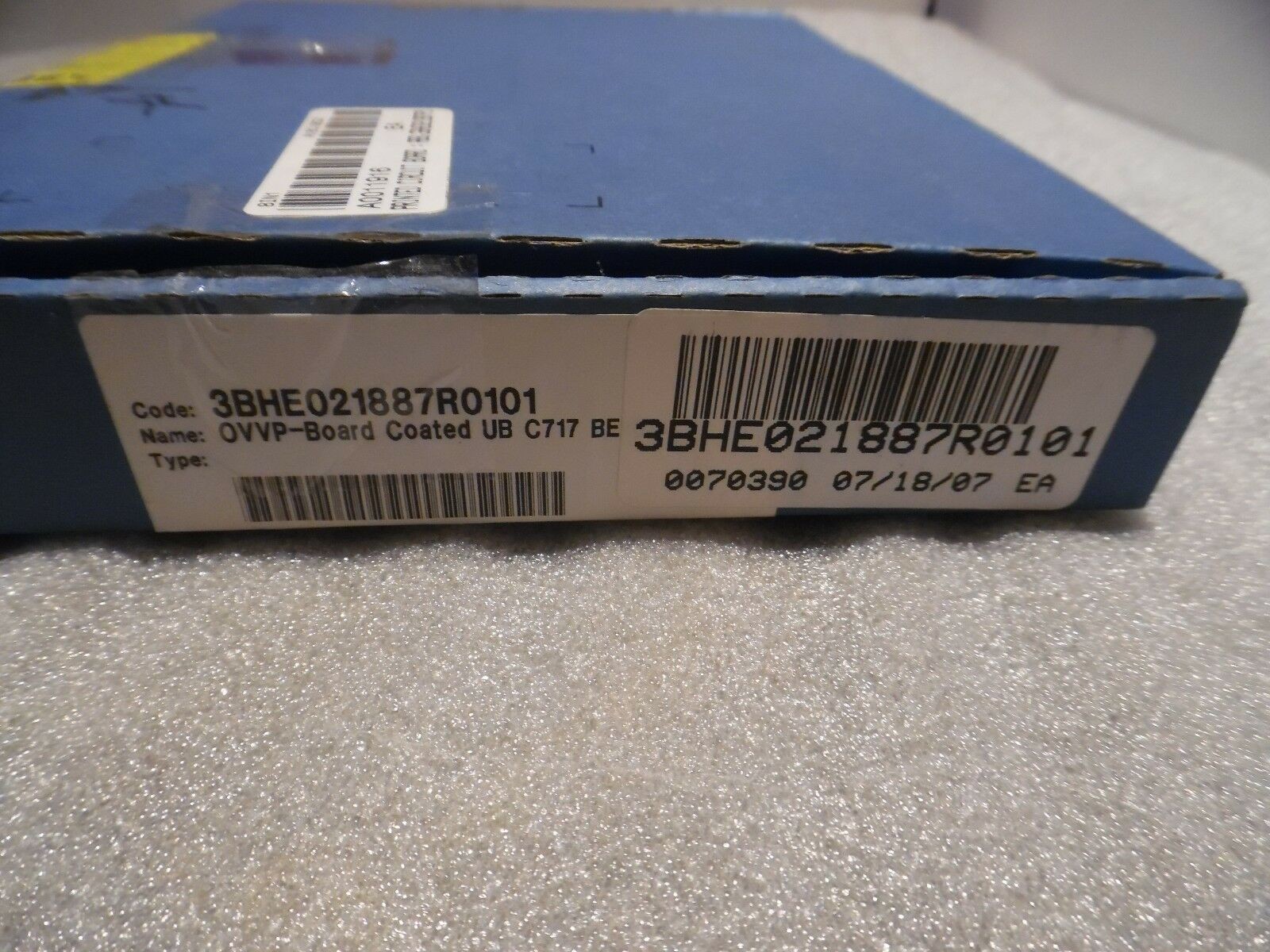3BHE021887R1 101 UB C717 BE101 brand new and original,green is main color,3-5 working day of deliver time.