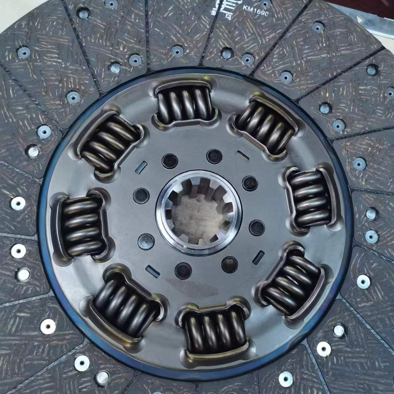 Heavy Truck Parts Sinotruk Howo Wg9114160020 Az9725160390 Clutch Plate Disc for Shacman