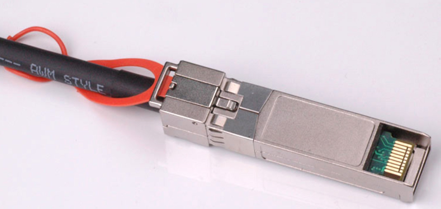 Integrated 28AWG SFP+ to SFP+ Cable 10 GBPS , Active Optical Cable