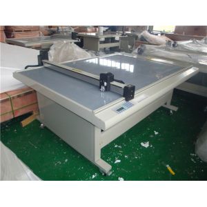 China Digital Preprint Flatbed Digital Cutting Machine Laser Position Low Maintenance Cost on sale