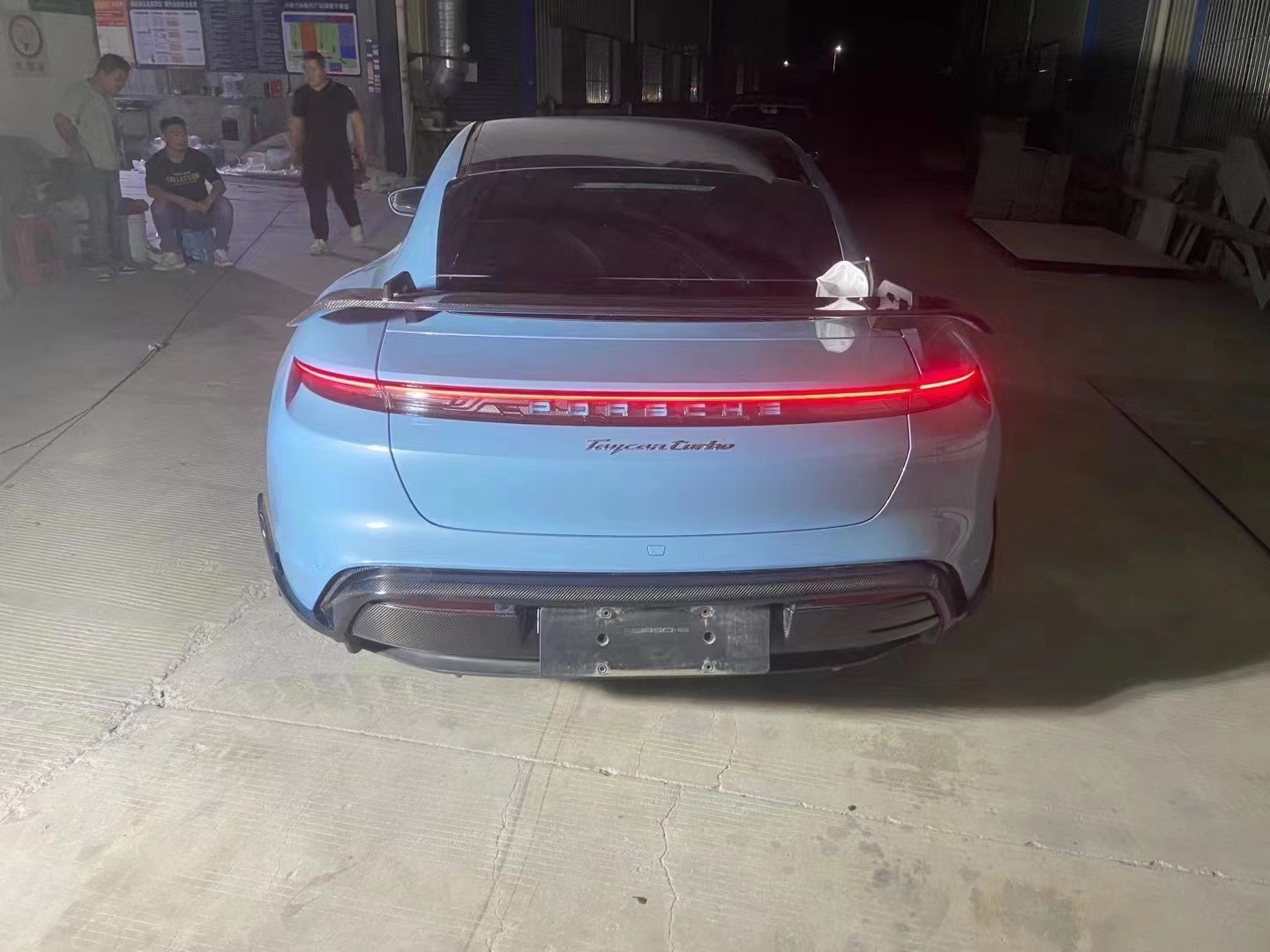 For Porsche Taycan Carbon Fibre Body Kit Taycan Upgrade Tech Style Carbon Fiber Front Lip Diffuser Spoiler Side Skirt Body Kit