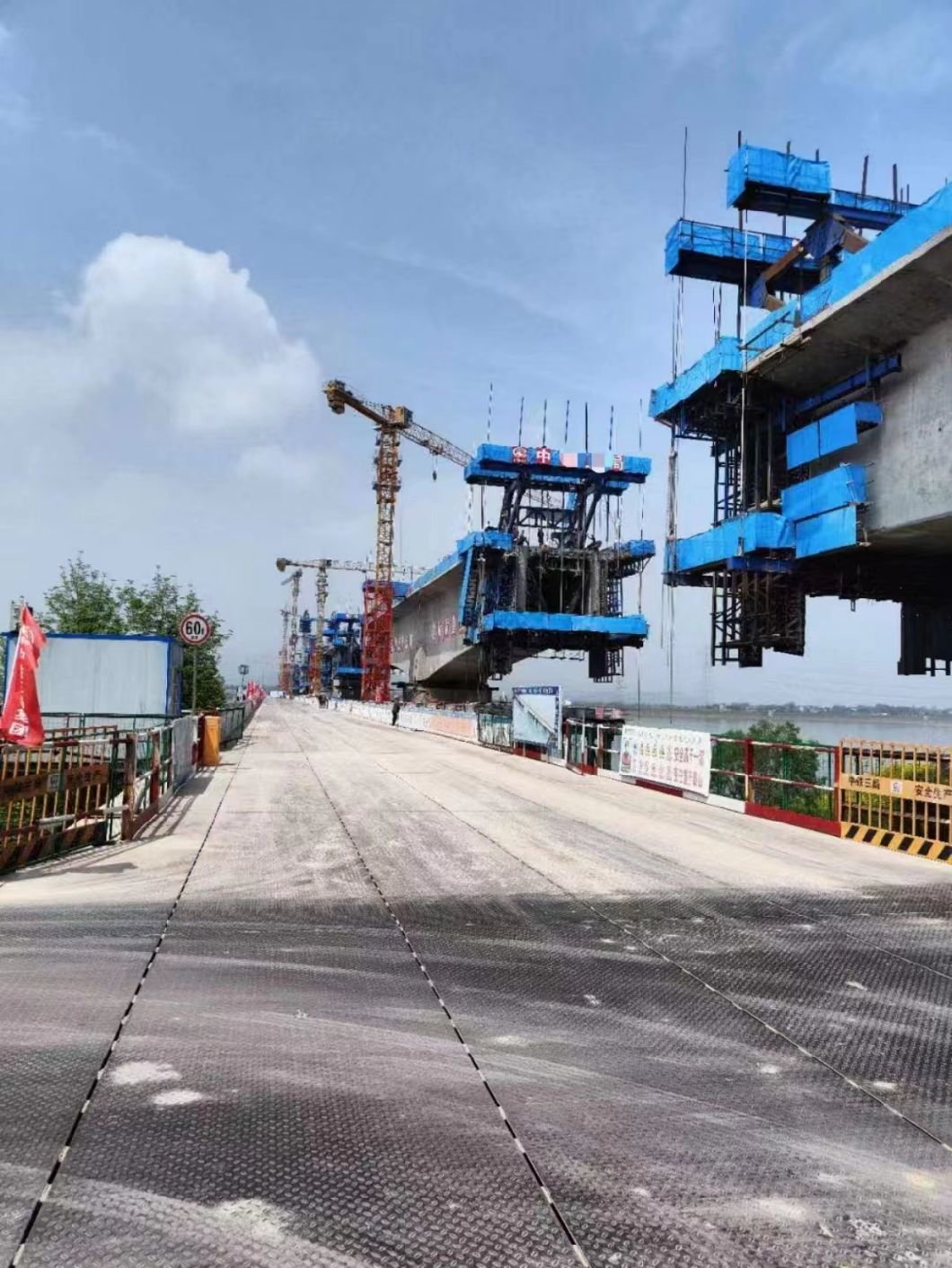 2021 Zoomlion Used Tower Crane 7527-20 with 2.7t Tip Load