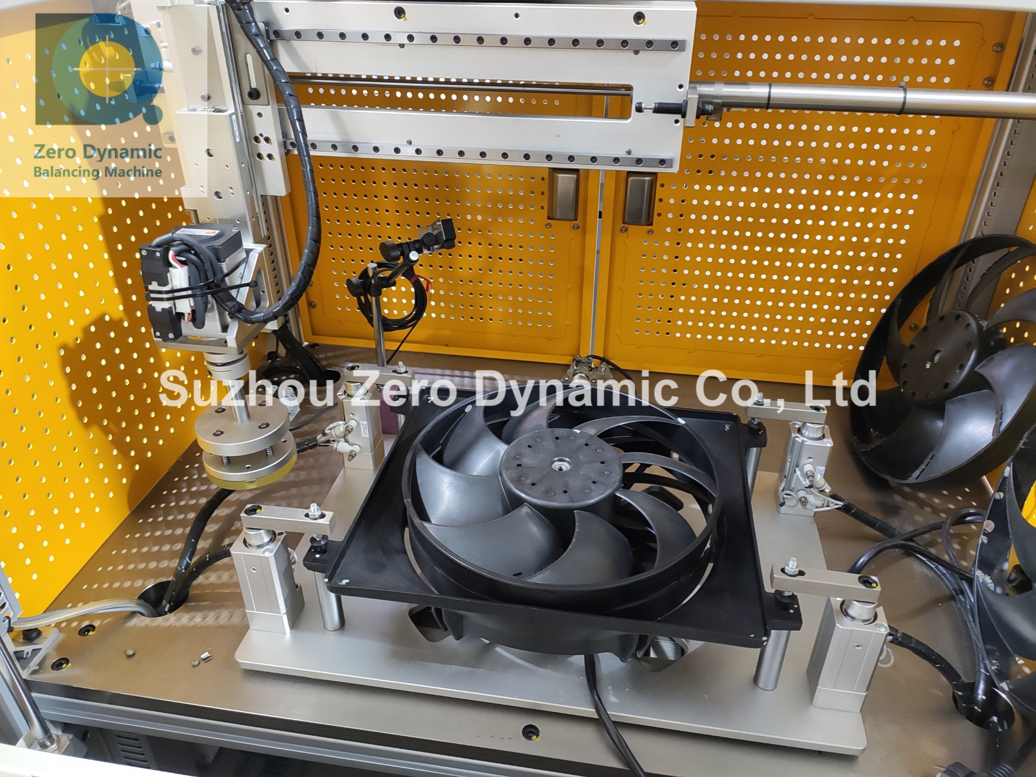 Automobile Radiator Fan Balancing Machine , Car Engine Cooling Fan Balancer