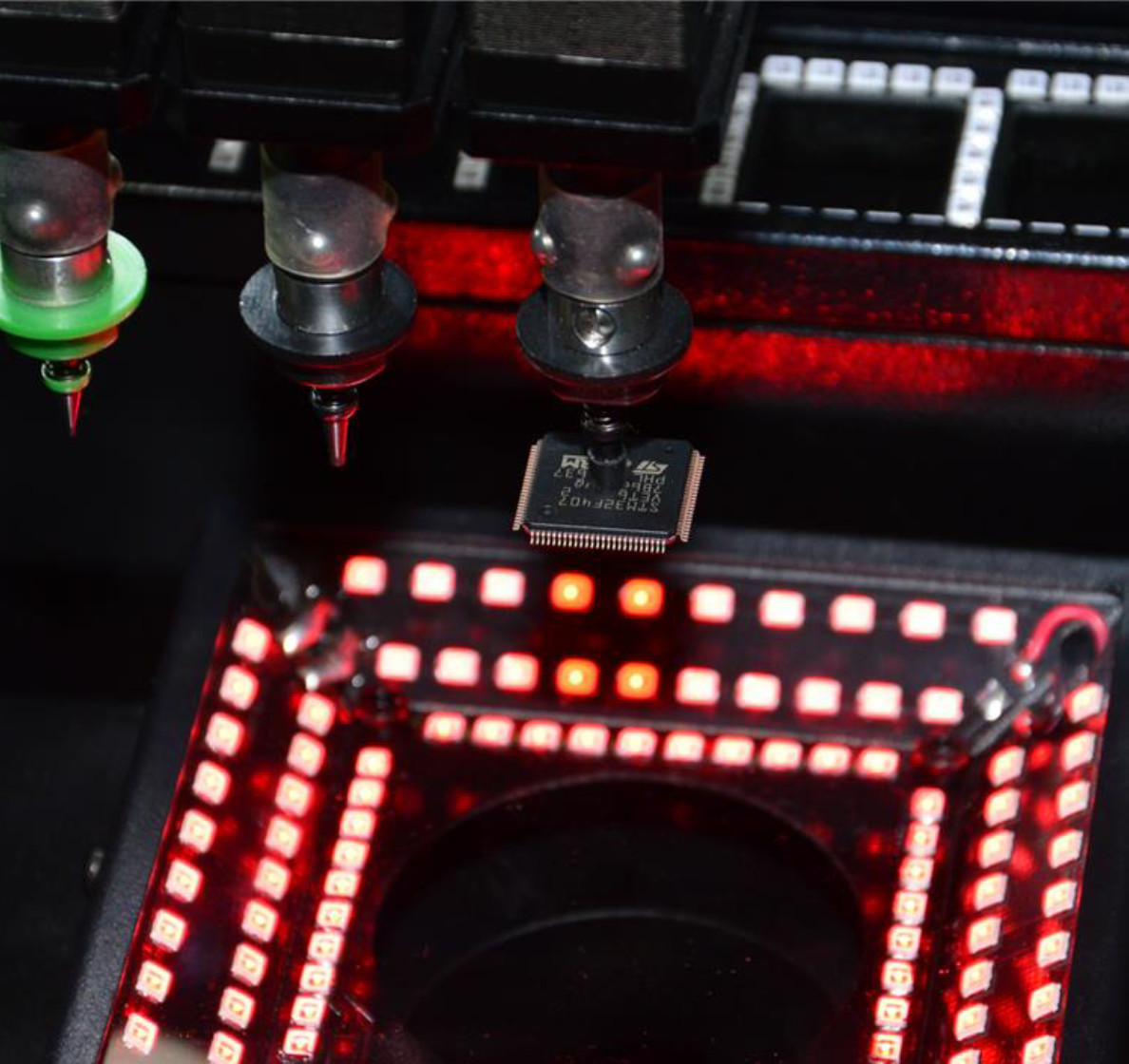 Multifunctional PCB Pick And Place Machine 8 Heads Type For SMT Production Line