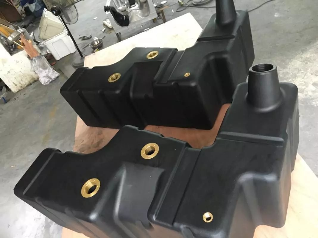 HDPE / XDPE Plastic Roto Molded Fuel Tanks , Oil Tank Mold Made By Rotational Mold