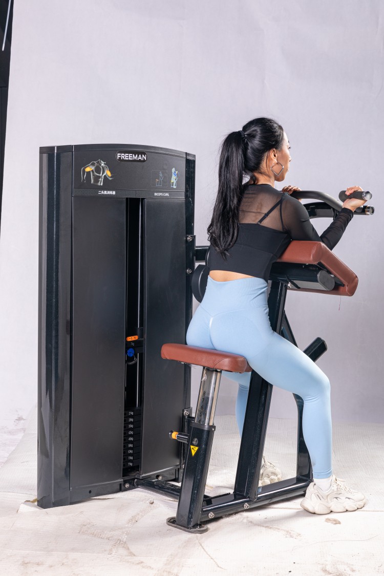 Seated Bicep Curl Pin Loaded Machine Has Self-aligning Handles Commercial Pin Loaded Strength Gym Equipment