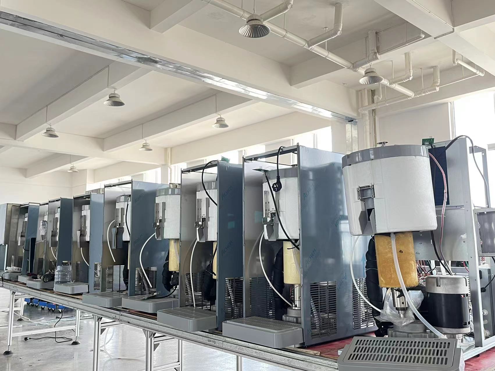300-500kg/24h Automatic Ice Cube Maker for Cooling Drinks in Stainless Steel Material