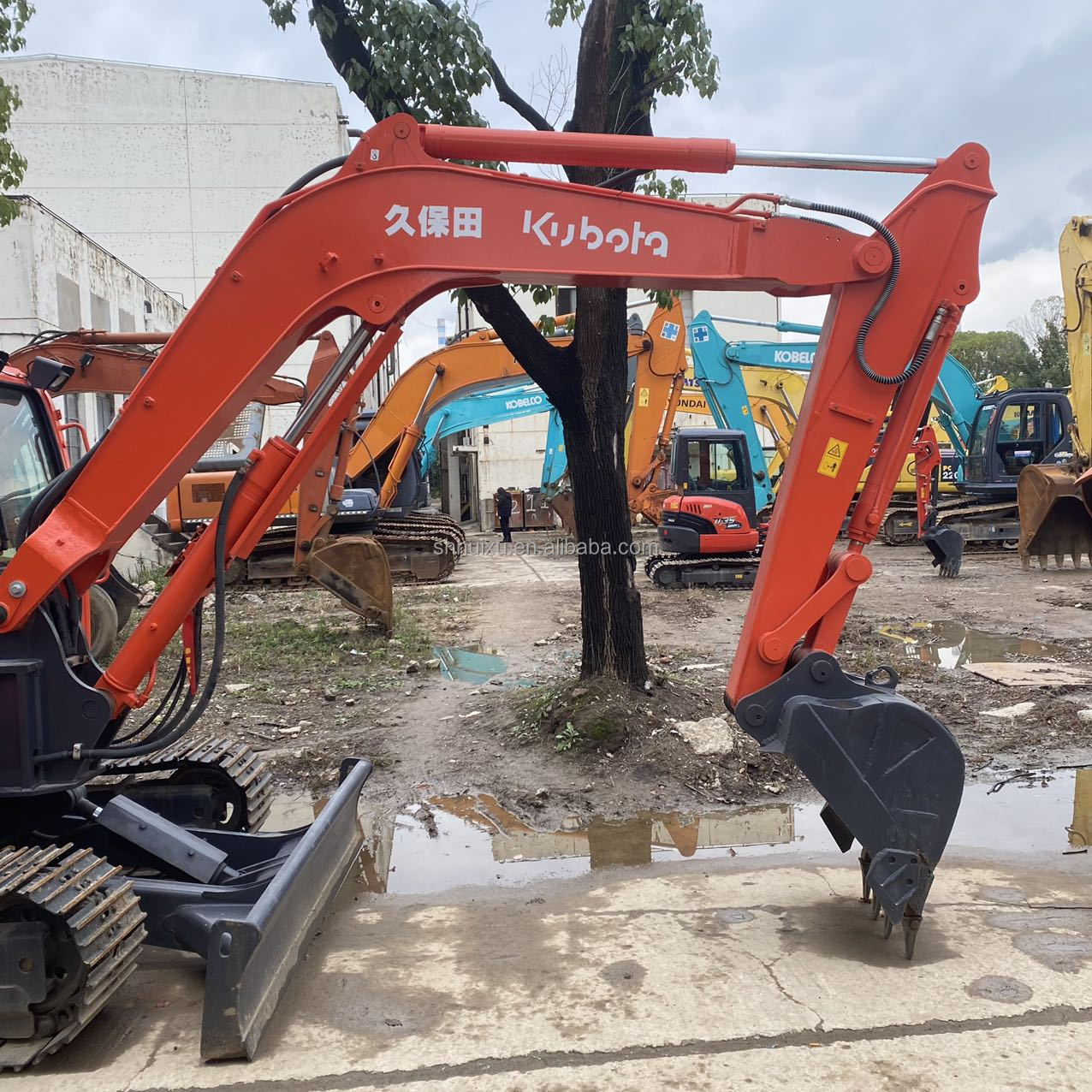used mideum size excavator kubota185/ready to ship second hand excavator Kubota 185 on sale