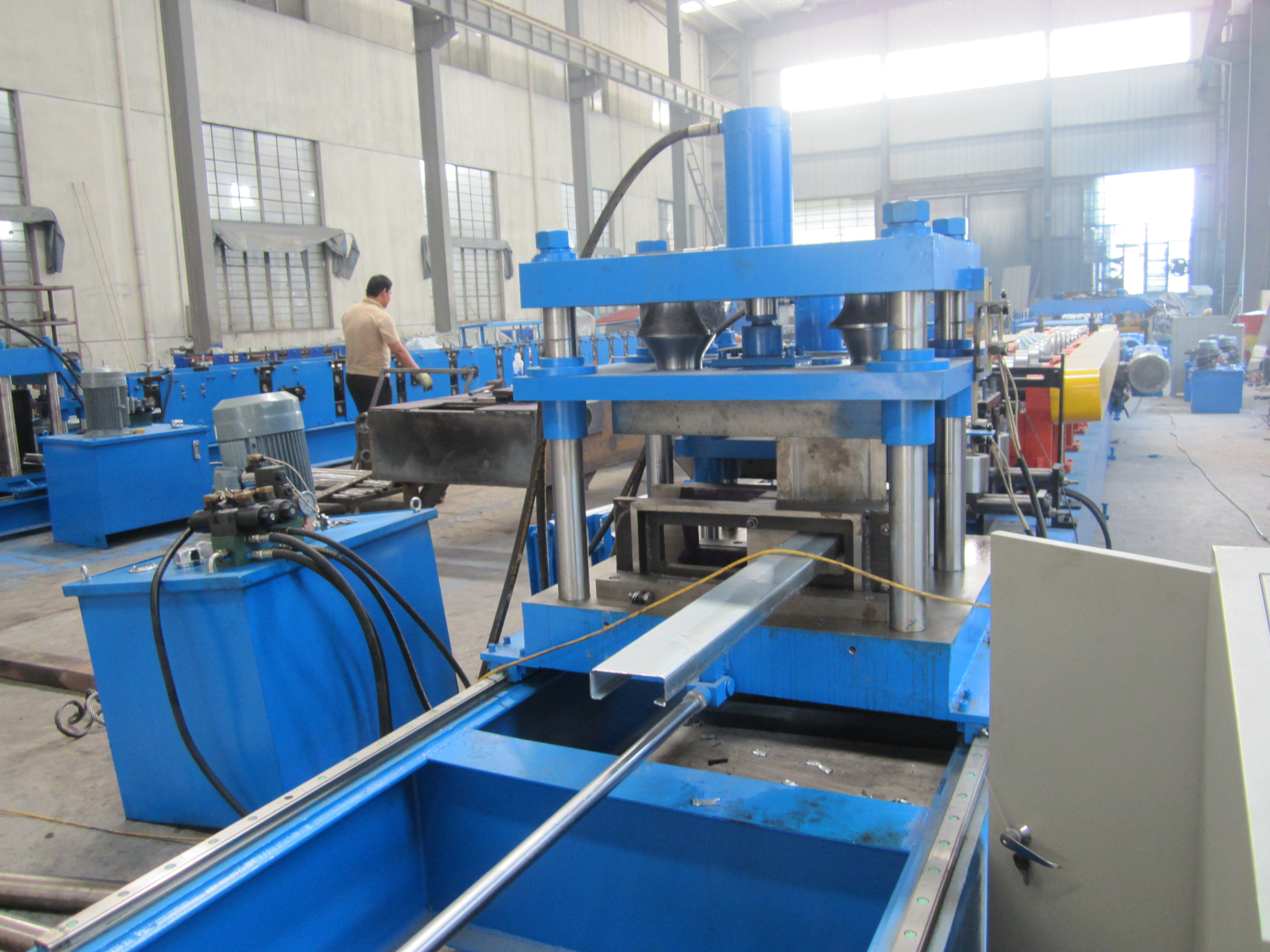 PLC Control Z Purlin Roll Former Machine For 0.5 - 3 mm Thickness Material
