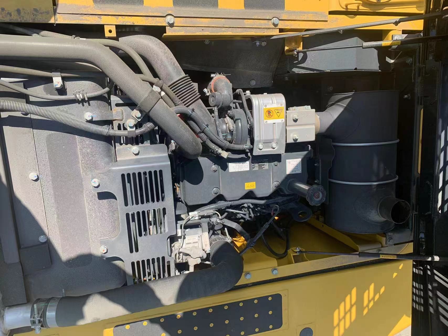 Brand New PC200 Komatsu Excavators 1m3 Bucket Capacity 110kw Rated Power