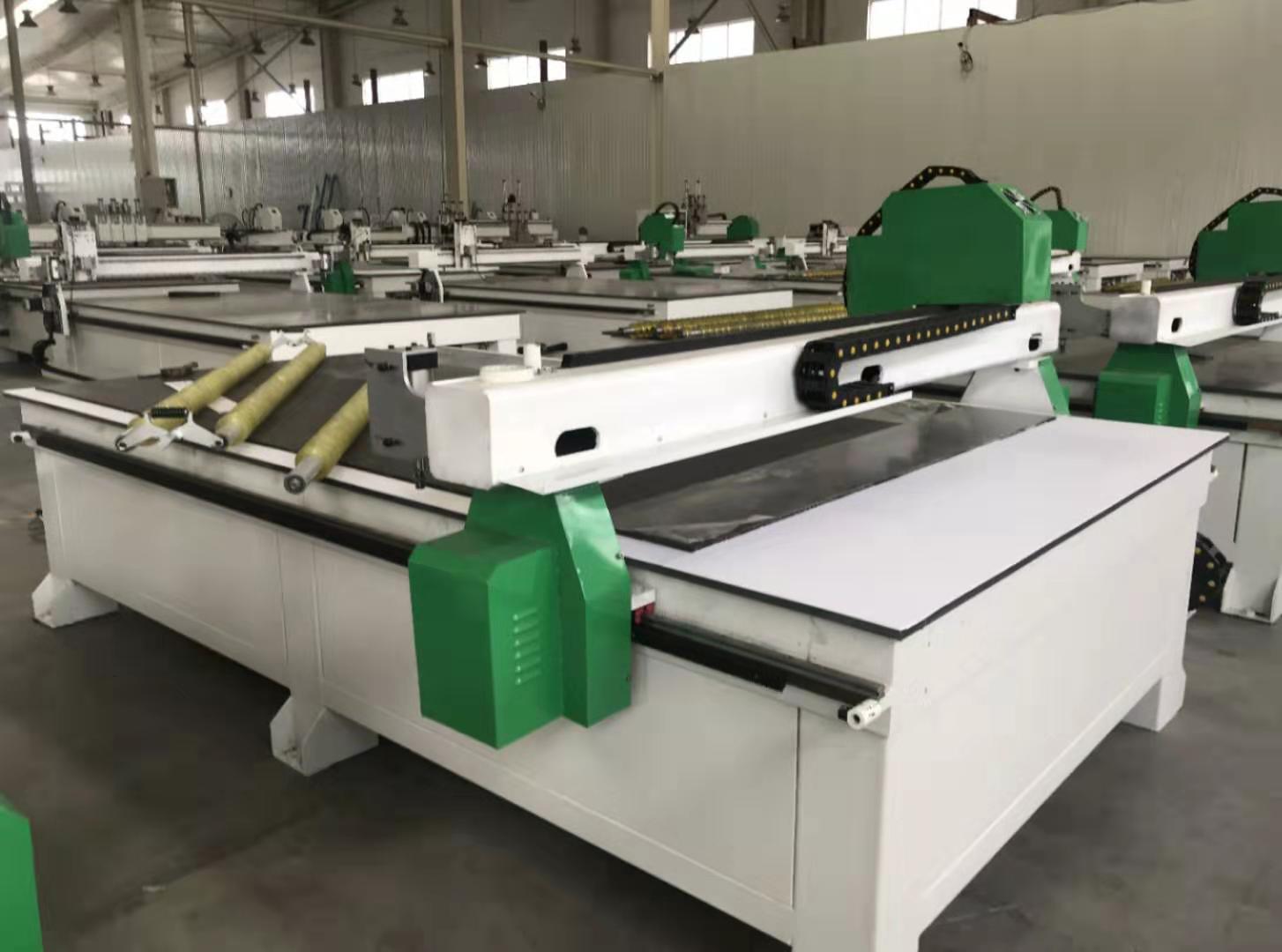 1530 3015 IPG 1500W fiber laser cutting machine with rotary device for metal tube and plate