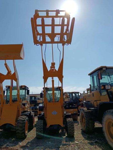 Refurbished Second Hand Loader 379L Fuel Capacity 262 Hp Power Rated 24 251 Kg