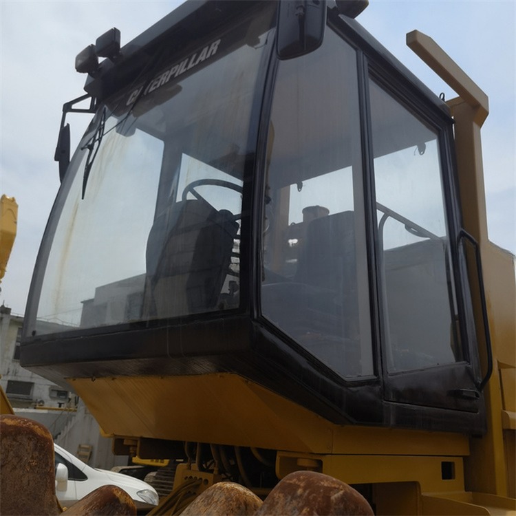 35 Ton Used Caterpillar Cat 826G Compactor in Excellent Condition Original Color Japan