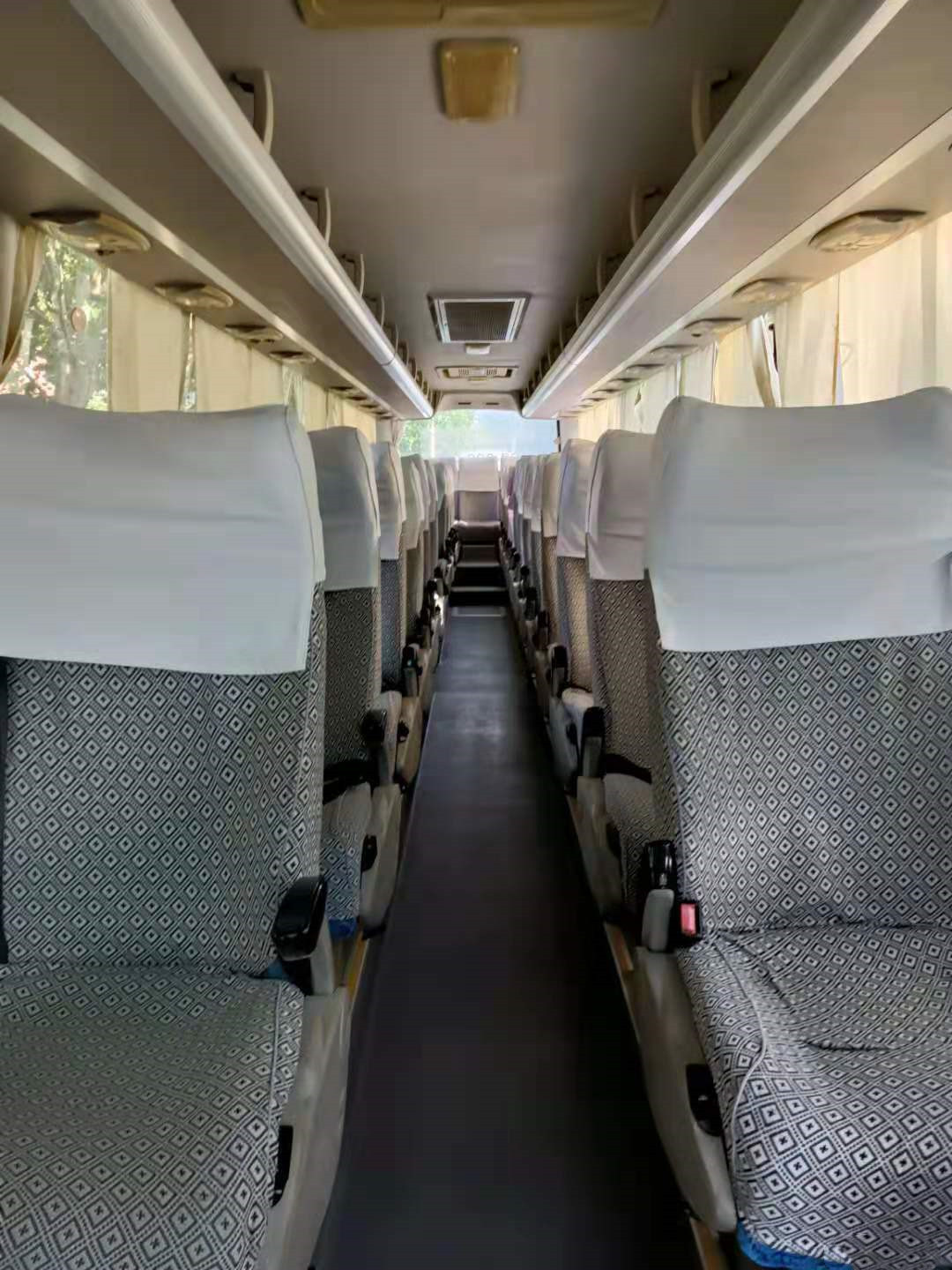 Used Higer Bus Coach Airbag Chassis Tourist Coach Dingle Door With AC/TV 51seats