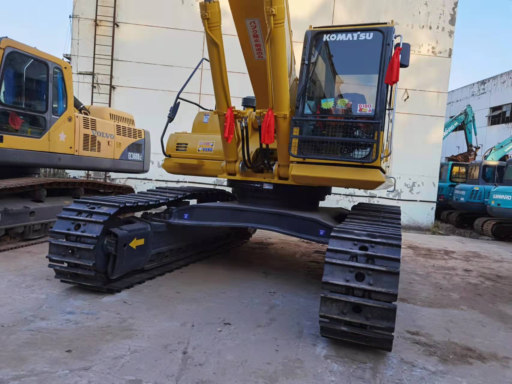 Used Excavator 45ton Low Working Hours Spain Showroom Video Inspection 257KW Yellow Komatsu 2700hrs