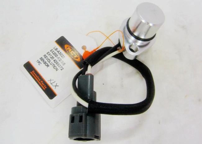 EX200-1/2/3/5 EX120 Engine Revolution Sensor Hitachi Oem Parts 4265372