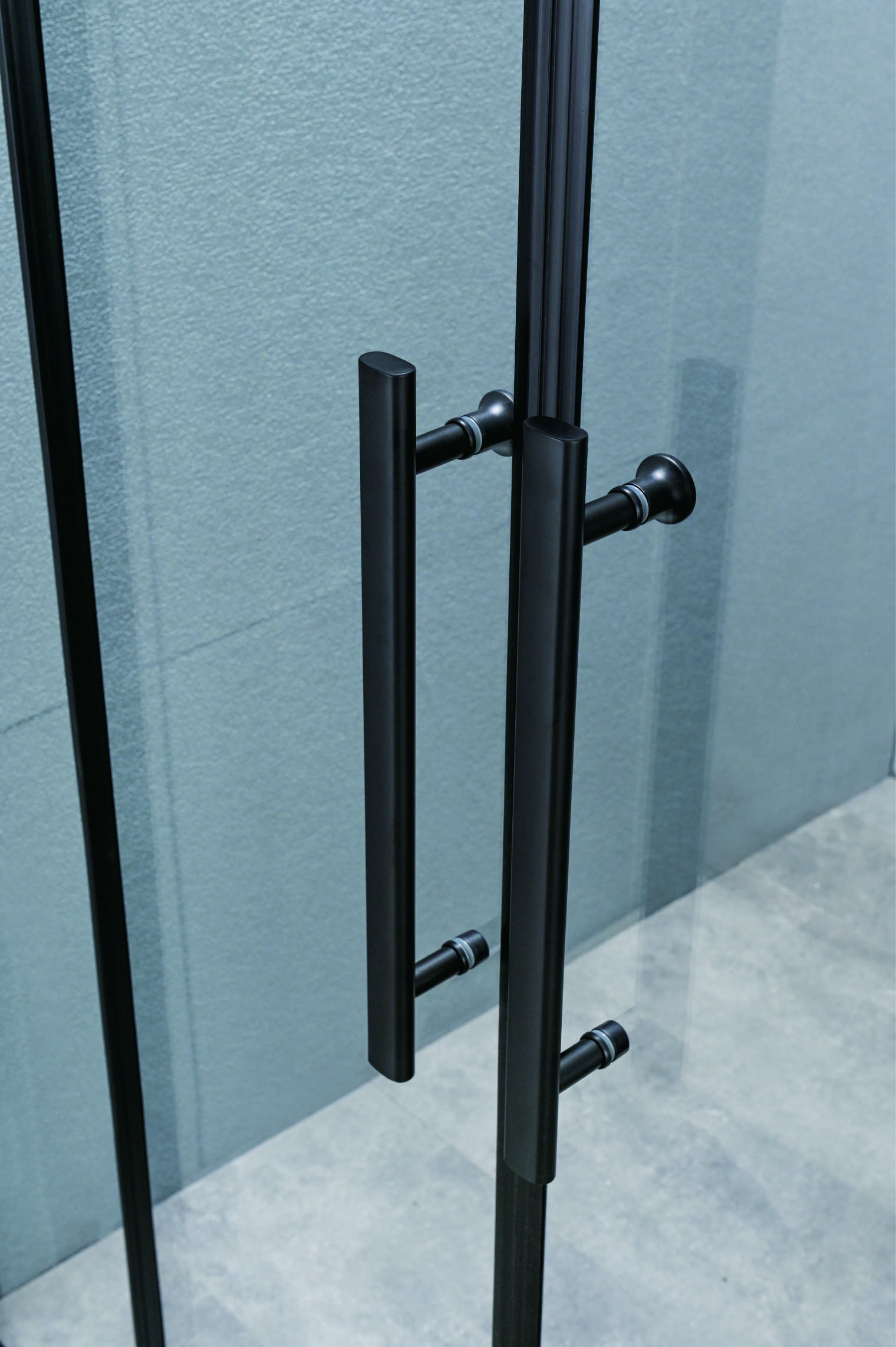 Sliding Shower Doors 120*190cm Size Tempered Glass And Aluminium Black Frame Latest