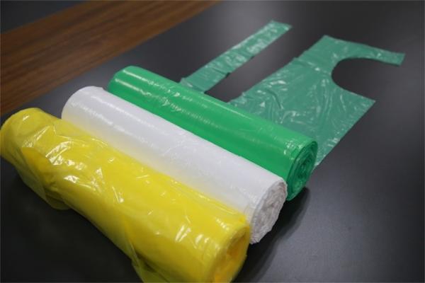 Water Resistant Disposable Plastic Aprons for Food / Cleaning / Hospital