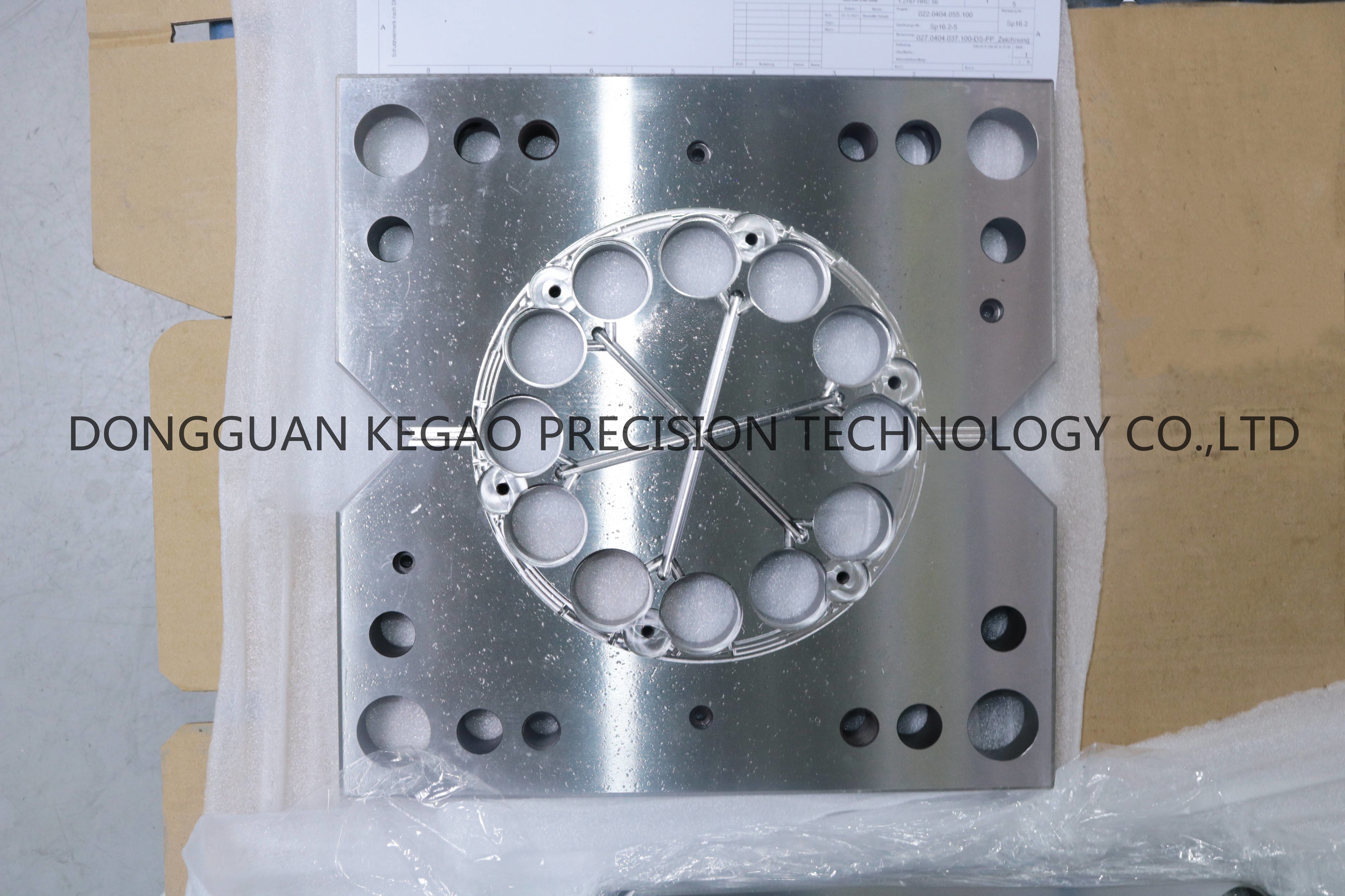 HSS Metal Injection Molding Parts , Metal Insert Molding 0.2Ra Finish
