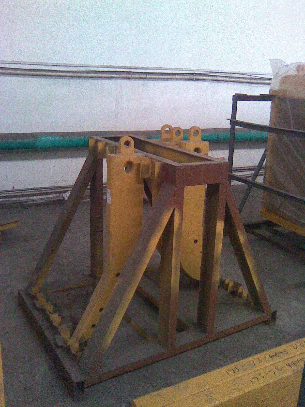 SD16 16Y-84-30000 Support angle bulldozer parts most complete
