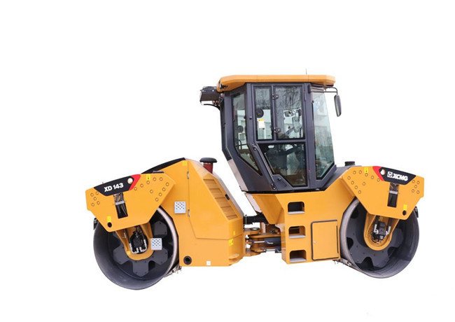 XCMG XD143 Double Drum Vibratory Road Roller Compactor Machine DEUTZ BF04M1013EC Engine