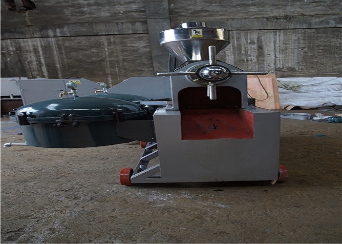 RF130-A Screw Oil Press Machine With Air Pressure Filter Capacity 210 - 300kg/h