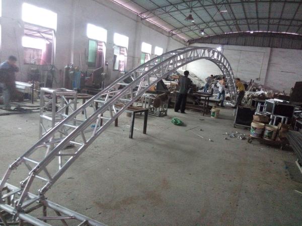 Black 300*300*12m Length Arch Spigot Connection Aluminum Stage Truss Strong