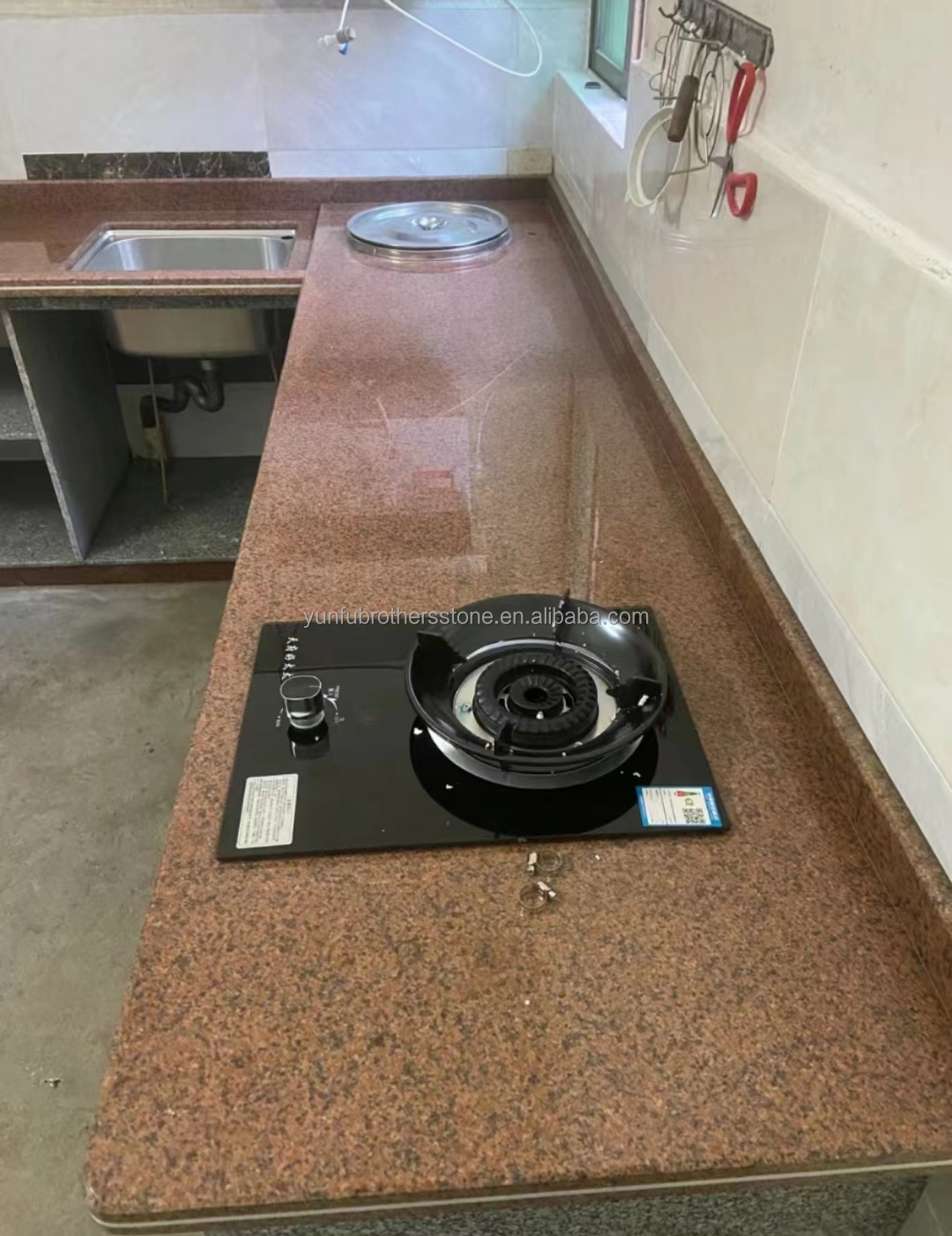 Chinese Granite Stone Cut-to-Size in Modern Luxury Style for Polished Kitchen Countertop