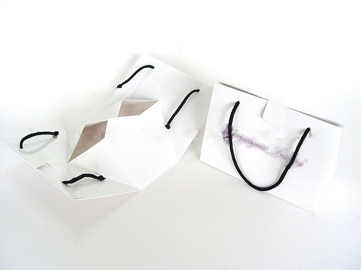 Custom Imprinted Unique Recycled Paper Carrier Bags For Shopping