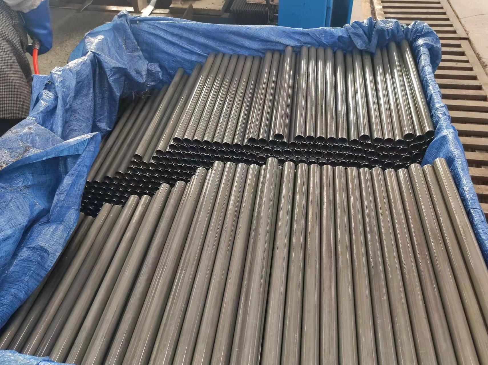 DIN 1629 Automotive Seamless Welded Steel Pipe Q235 Q345 Q355C Q355E SPCC SPHC SPHC-Po