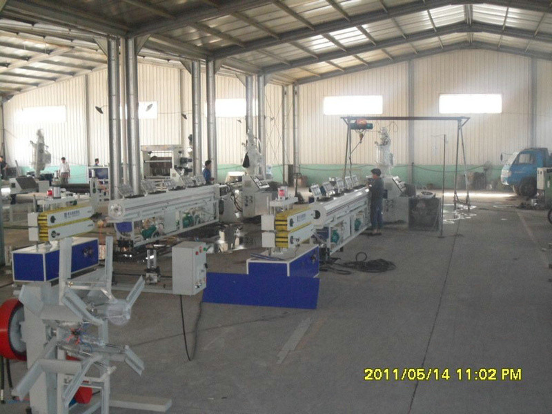 pvc Corrugated Pipe Production Line Twin Screw Extruder , Plastic Corrugated Pipe Making Machine