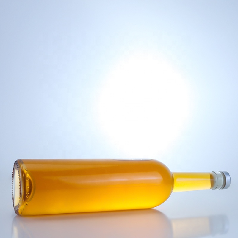 Customized Logo Sealing Type Cork Glass Bottle for Whisky Vodka Tequila Gin Rum Made