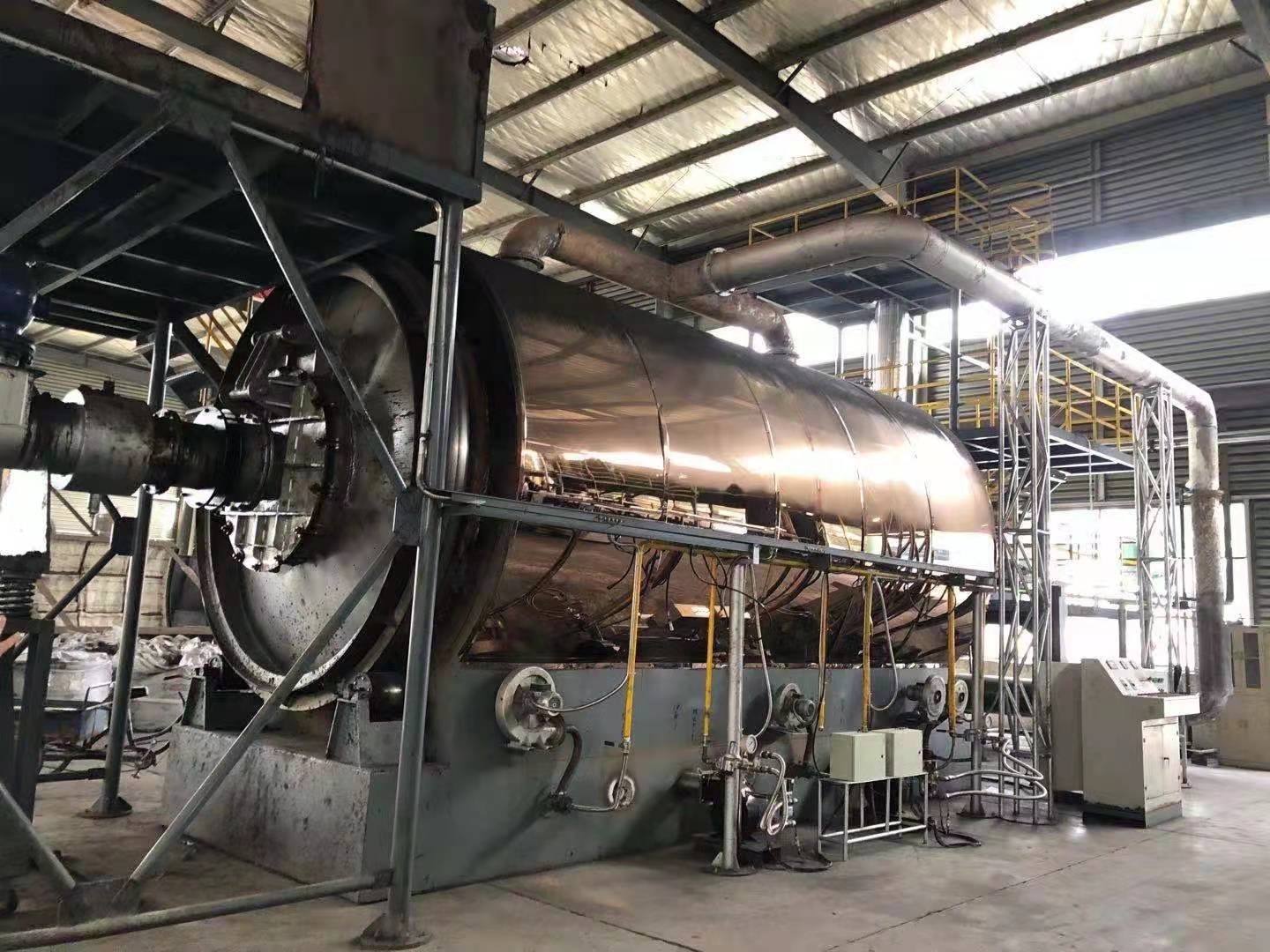 15.5kw Rotary Type Recycle Convert Waste Tires and Plastic to Fuel Oil Pyrolysis Machines
