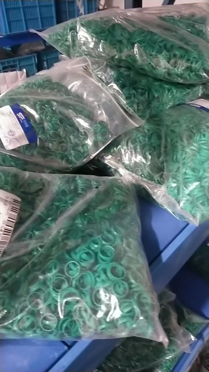 Oil Gas Field Sealing Rubber O Rings Mold Opening And Available With 6-42 Size