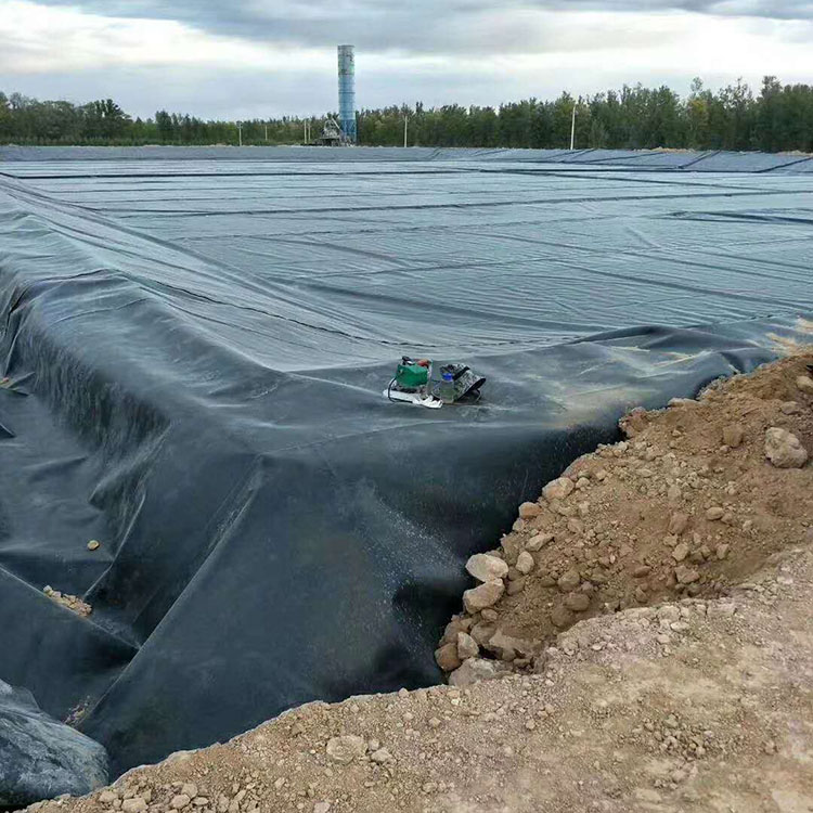 Polyethylene Geomembrane Black Smooth HDPE Aquaculture Geomembrane Liner