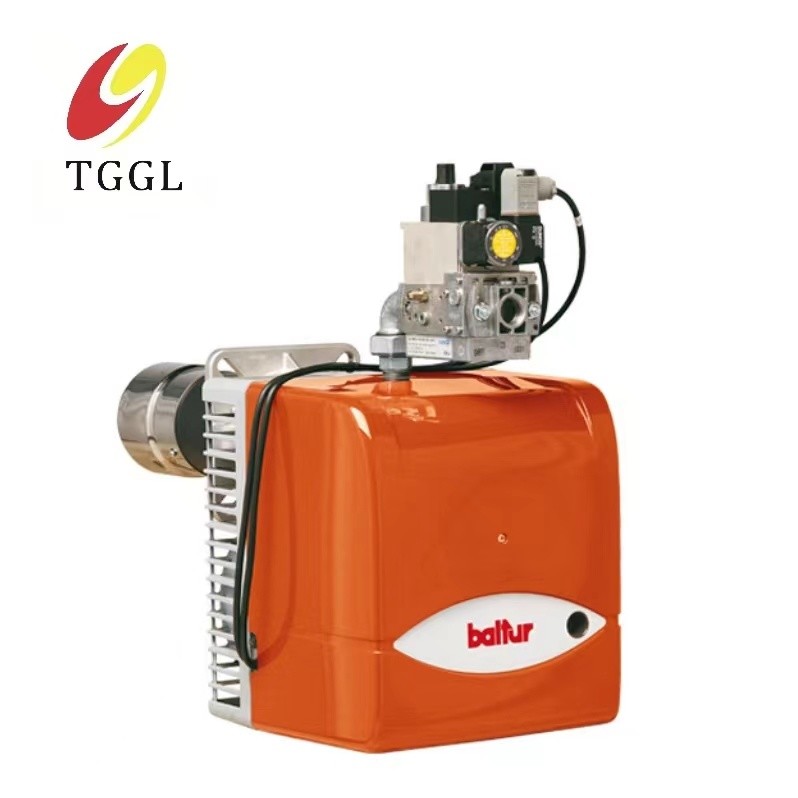 Two-stage Burner With Precise Adjustment And Stable Operation And High Efficiency