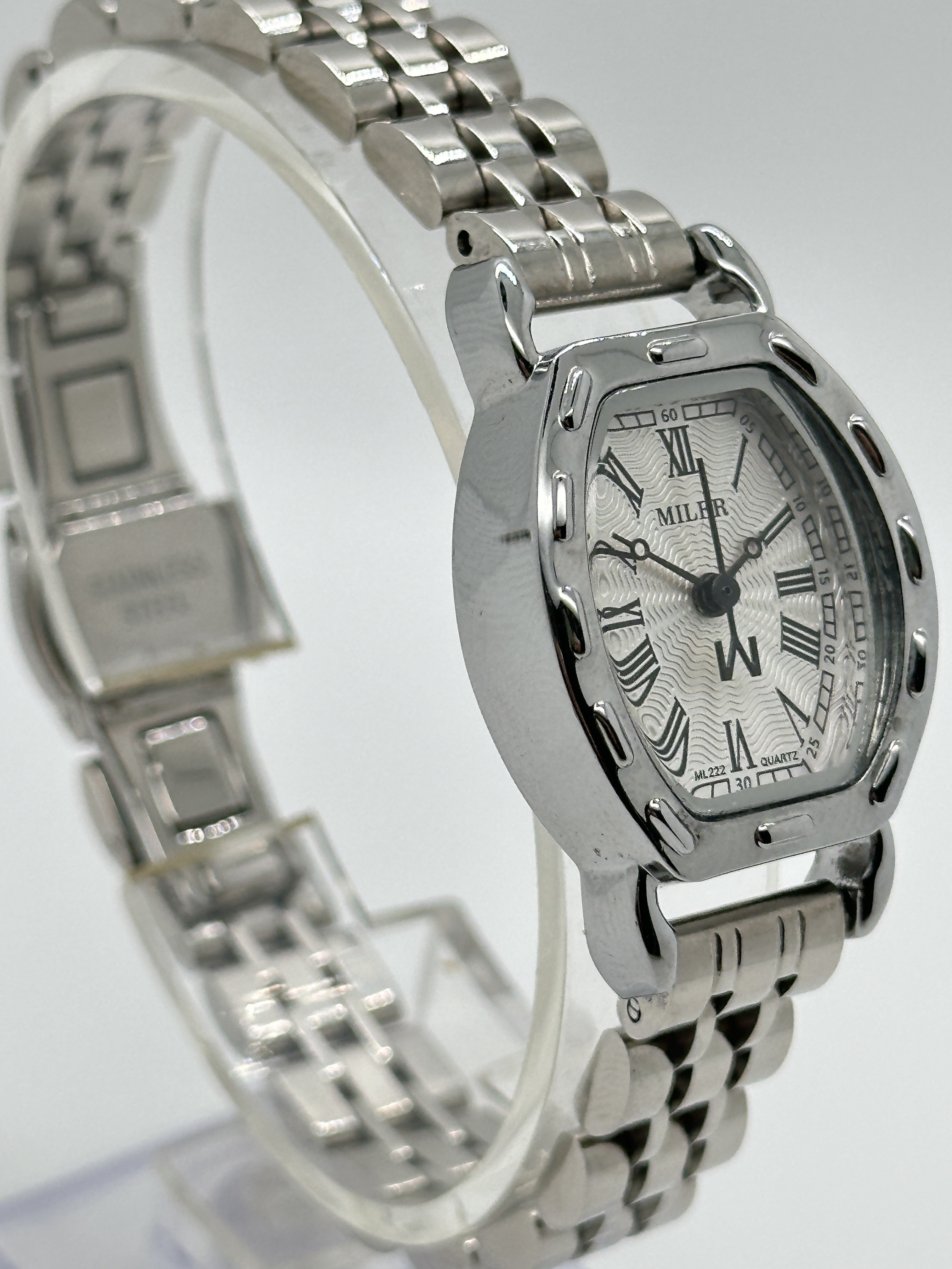 Mineral Dial Stainless Steel Watch with Date Display and Luminous Hands
