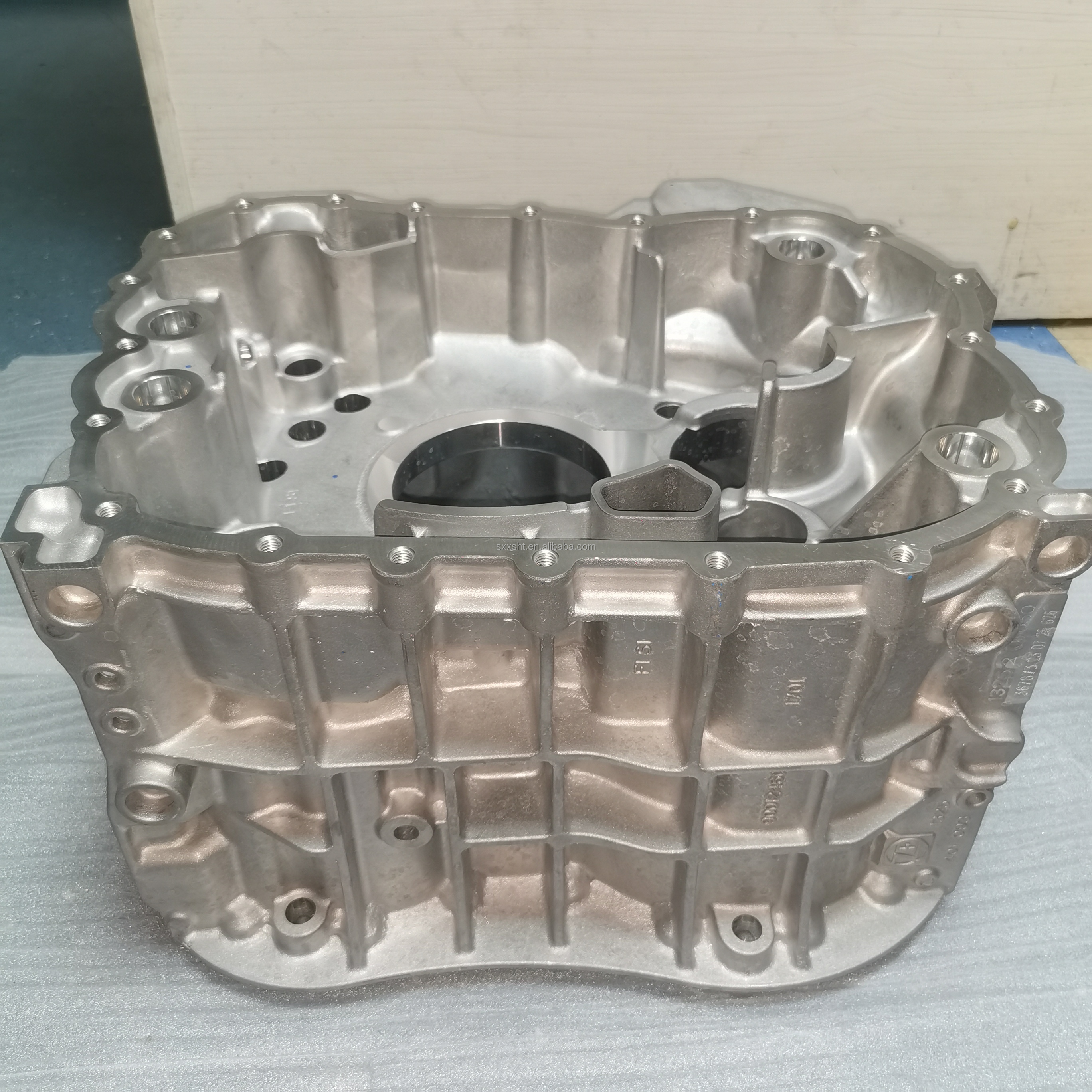 2012- Original Product Transmission Assembly Fast Truck Gearbox 8js85e for Transmission