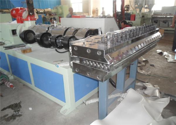 Wood Plastic Manchinery For PVC Foamed Production Line , pvc Board Extrusion