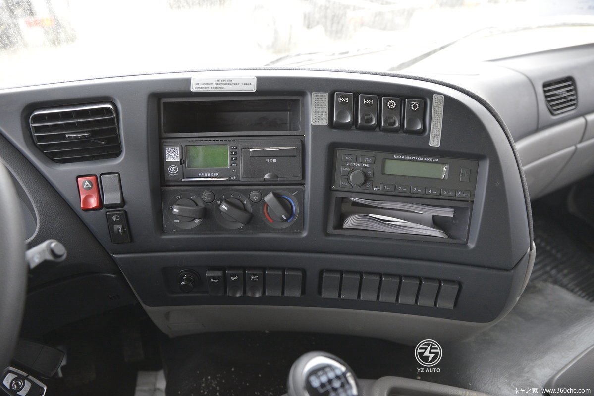 350hp Left Hand Drive 10 Wheel Dongfeng 6X4 Tipper Truck For Sand And Gravel Dumping