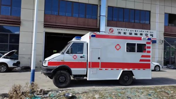 Ambulance Car Price 2287ml Displacement Emergency Ambulance Car - 5670×2011×2726