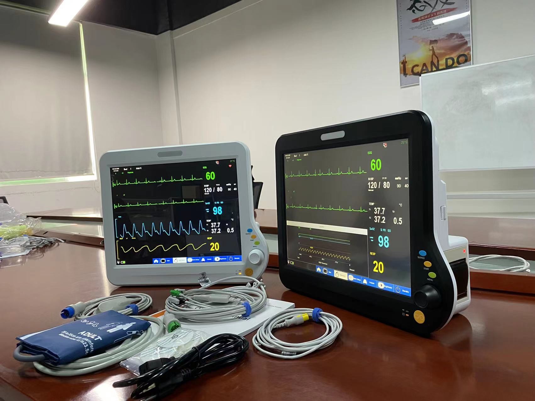 Diagnostic Multi Parameter Patient Monitor With 15 Inch TFT LCD Screen OEM
